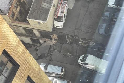 Parking garage partially collapses in NYC, killing 1